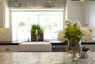 简欧风格厨房白领公寓客厅简洁飘窗台面设计图纸