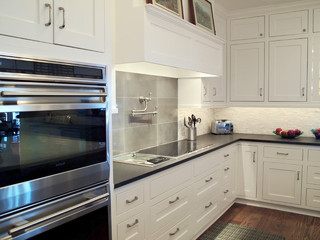 现代简约风格白色欧式2013厨房吊顶设计图