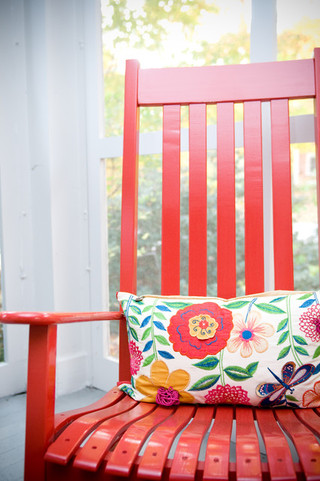 现代简约风格客厅实用卧室红色橱柜经济型设计图