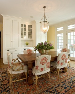美式风格卧室一层别墅及浪漫婚房布置实木餐桌效果图