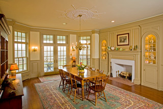 美式乡村风格三层双拼别墅低调奢华实木餐桌效果图