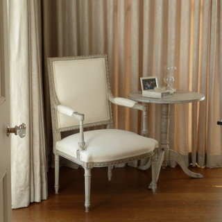 现代简约风格卫生间舒适富裕型宜家椅子图片