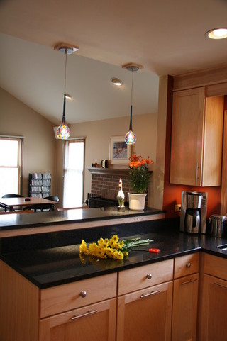 稳重暖色调3平米厨房各种灯具效果图