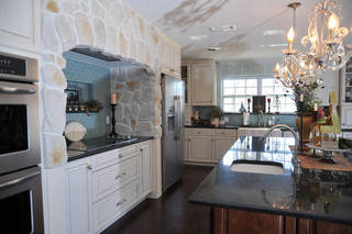 现代美式风格奢华白色厨房2013厨房吊顶装潢