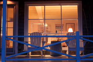 现代简约风格厨房精装公寓客厅简洁宜家椅子图片