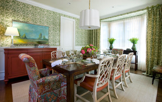 北欧风格三层别墅及舒适宜家椅子图片