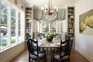 美式风格一层半别墅简洁快餐桌效果图