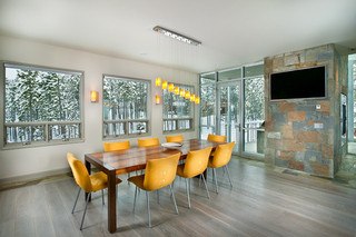 现代北欧风格2层别墅卧室温馨折叠餐桌图片