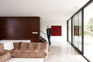 现代简约风格客厅3层别墅温馨装修图片