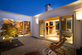 欧式风格家具三层连体别墅温馨露台花园改造