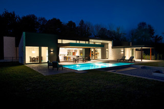 欧式风格3层别墅简单温馨别墅游泳池效果图