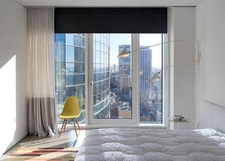 现代简约风格公寓简洁原木色卧室设计图