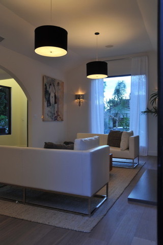 地中海风格三层连体别墅大气小客厅沙发装修图片