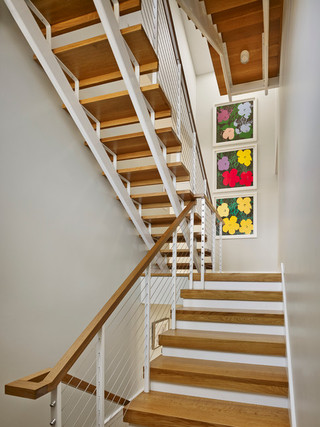 北欧风格卧室一层半小别墅大气别墅楼梯装修效果图