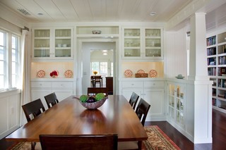 欧式风格一层别墅大方简洁客厅实木餐桌效果图