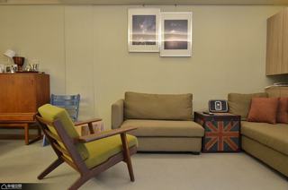 美式风格三室两厅大气沙发背景墙设计图