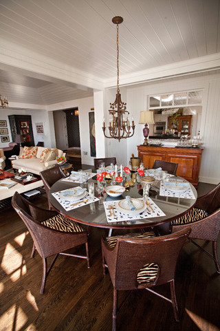 地中海风格浪漫婚房布置白色卧室家庭餐桌效果图