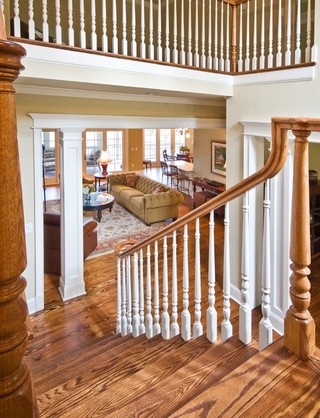 木水混搭风格客厅小型公寓实木楼梯效果图