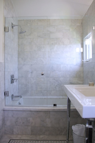 现代简约风格餐厅公寓10-15万130平米家庭整体卫浴效果图