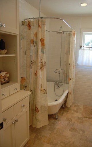 美式风格三层别墅唯美整体卫浴装修效果图