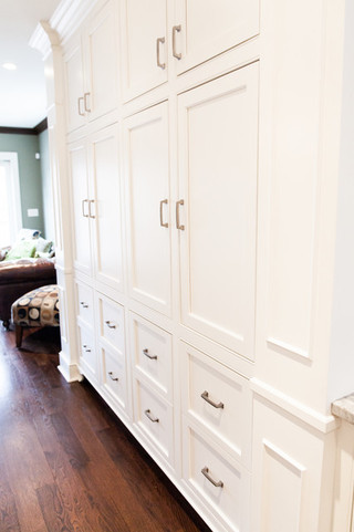 现代简约风格餐厅时尚家具白色整体衣柜设计图效果图