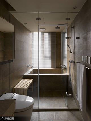 现代简约风格度假别墅舒适整体卫浴装修图片