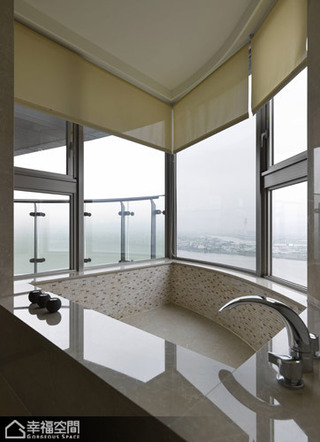 新古典风格别墅温馨浴缸图片