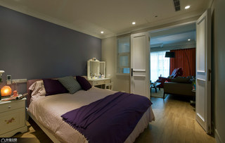 美式风格小户型温馨卧室装修图片