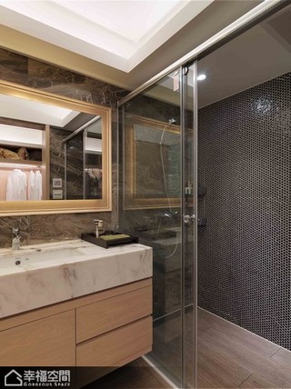 日式风格公寓整体卫浴旧房改造平面图