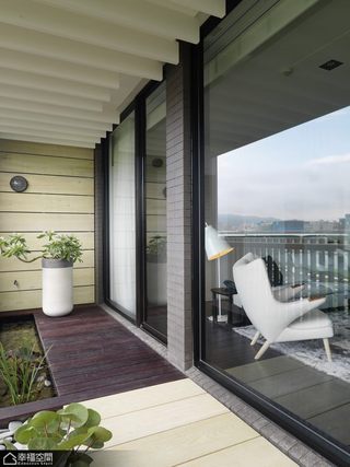 简约风格公寓舒适阳台设计