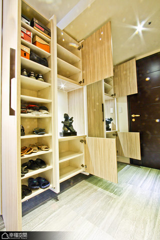 现代简约风格公寓温馨鞋柜效果图