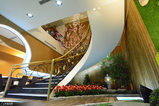 日式风格复式浪漫楼梯设计图