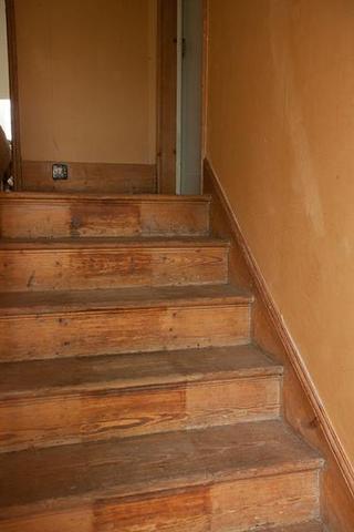 欧式风格复式舒适原木色楼梯装修效果图