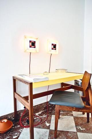 现代简约风格公寓实用书桌效果图