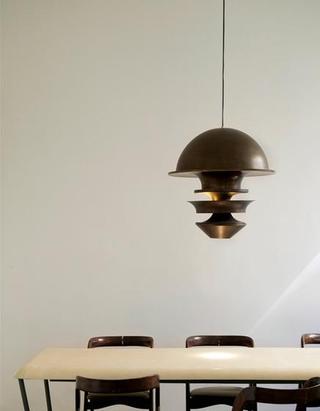 现代简约风格公寓实用餐桌图片