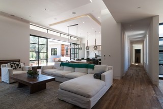 美式风格客厅三层别墅客厅简洁原木色家居装修效果图
