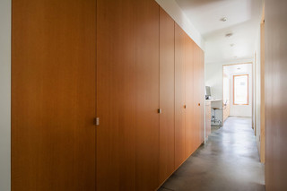 简约风格一层别墅及简洁原木色客厅走廊吊顶设计