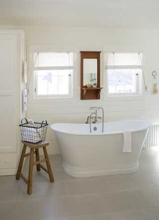 美式风格客厅美式别墅及唯美白色门独立式浴缸效果图