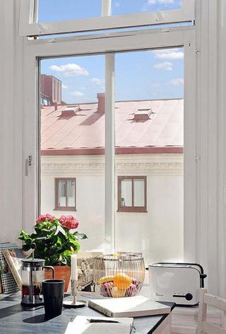 北欧风格小户型温馨白色窗户图片