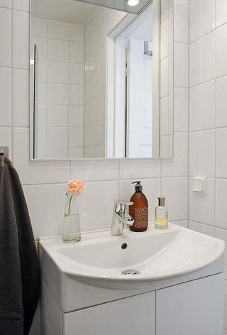 北欧风格小户型温馨白色洗手台效果图