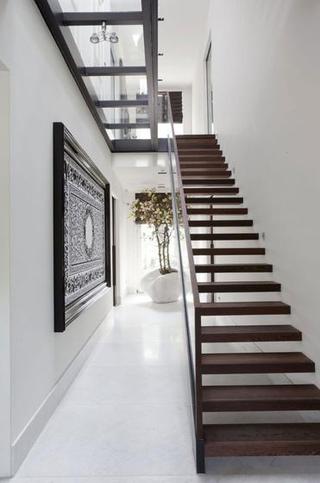现代简约风格公寓简洁楼梯装修图片