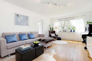 北欧风格小清新白色客厅沙发设计图