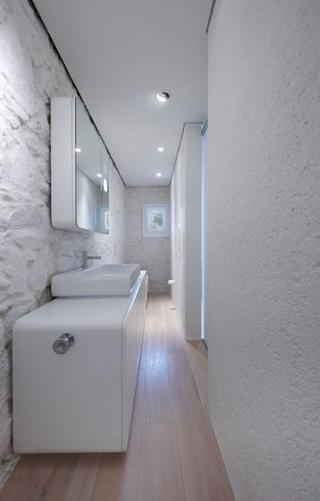 欧式风格公寓简洁卫生间改造