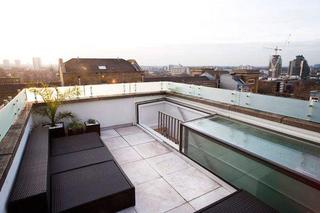 现代简约风格公寓简洁黑白阳台装修效果图