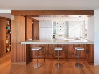 现代简约风格公寓小清新原木色90平米吧台吧台椅效果图