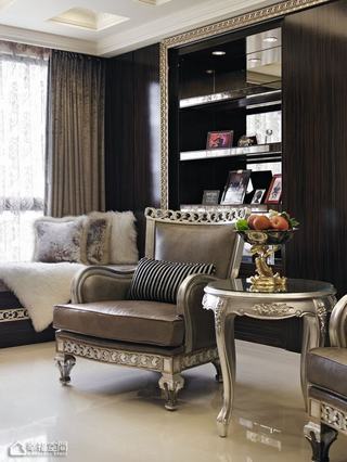 新古典风格公寓温馨沙发图片