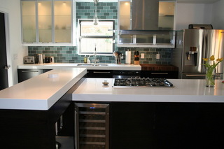 黑白搭配的风格厨房设计