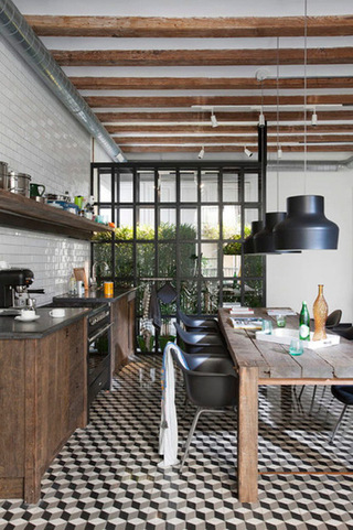 巴萨罗纳宽敞的厨房空间