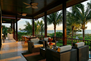 东南亚风格度假别墅露台装修 水清沙白椰林碧影