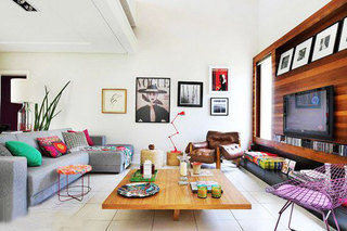 现代简约风格简洁暖色调客厅设计图